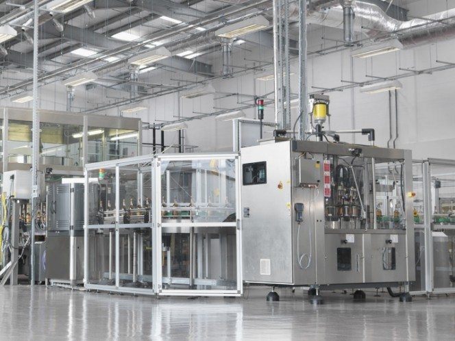 MANUFACTURING: Vivix Glass shifts engineering to the cloud, reducing costs This modern glass producer uses CONNECT to share a digital model of its plant with engineering partners, helping to reduce costs and reliance on IT.